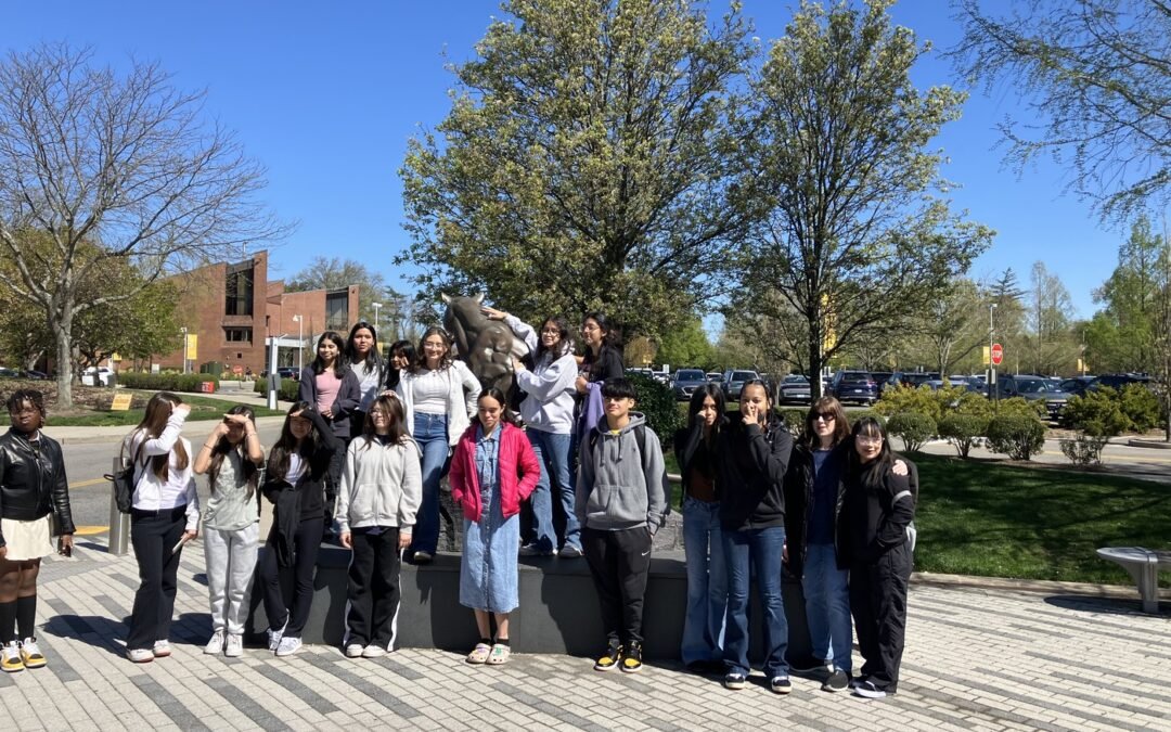 College Tour to Adelphi University